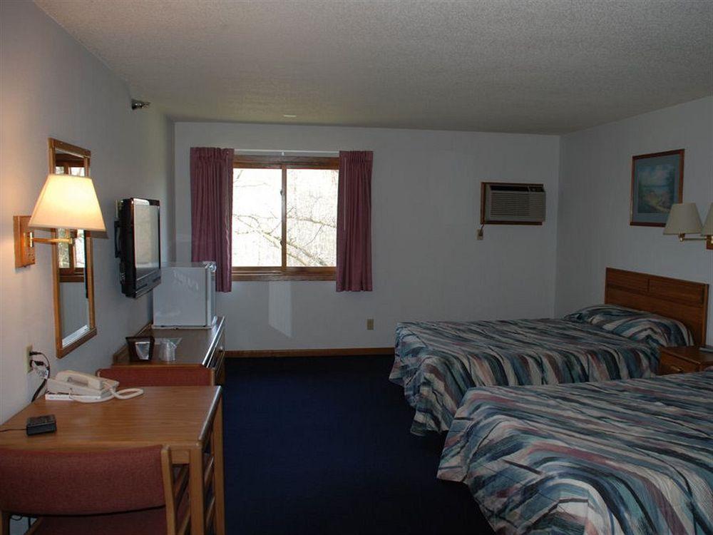 Amerivu Inn Warroad Buitenkant foto
